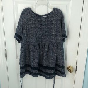 Old Navy tie waist maternity top